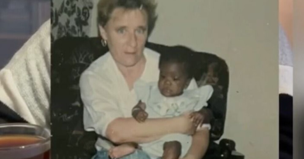 Rosalinda adopterade dottern Lola i maj 1990. Rosalinda och Lola