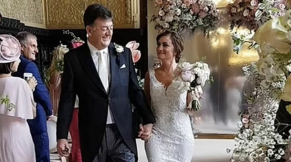 <span class=" italic" data-lab-italic_desktop="italic">2019 gifte sig Steve och Elsie. Foto: privat</span>