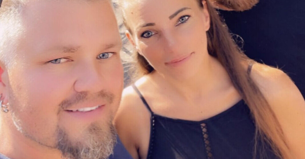 Erik, Benny och Axelina höll relationen hemlig i några månader, innan de visste om det skulle falla väl ut eller inte. ”Barnen har alltid varit det viktigaste”, säger Erik. Erik Häggström, Axelina Lundkvist och Benny Lundkvist