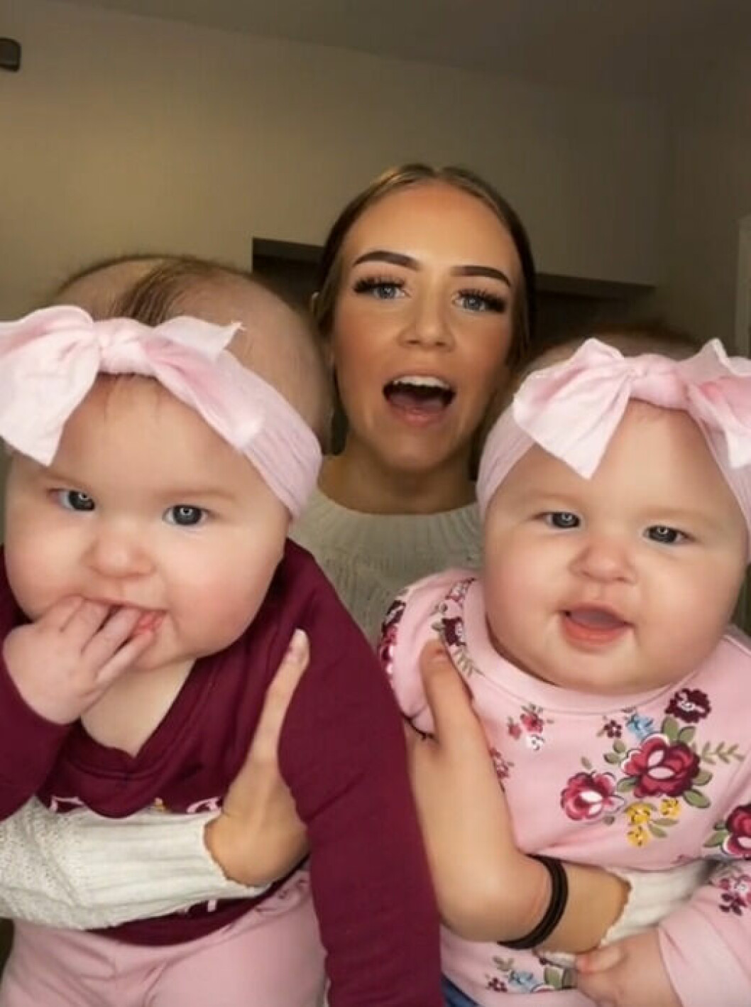 Camila och Elena väger i dag 9,5 kilo vardera. Hela tre gånger så mycket som när de föddes för sju månader sedan.