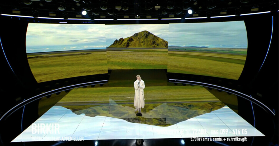 Birkir sjöng låten Husavik, från filmen Eurovision song contest och han fick stående ovationer från juryn efter det magiska uppträdandet. BIRKIR BLAER