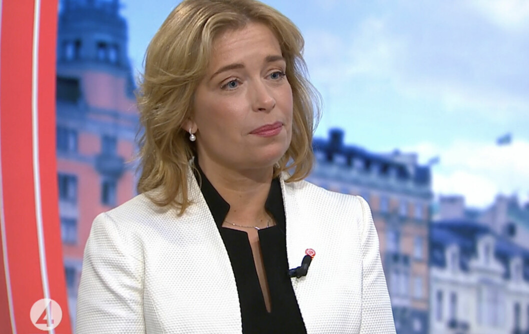<strong>När TV4 intervjuar Annika Strandhäll (S) minns hon inget av skulderna på 16 000 kronor.</strong> Annika Strandhäll i studion hos TV4