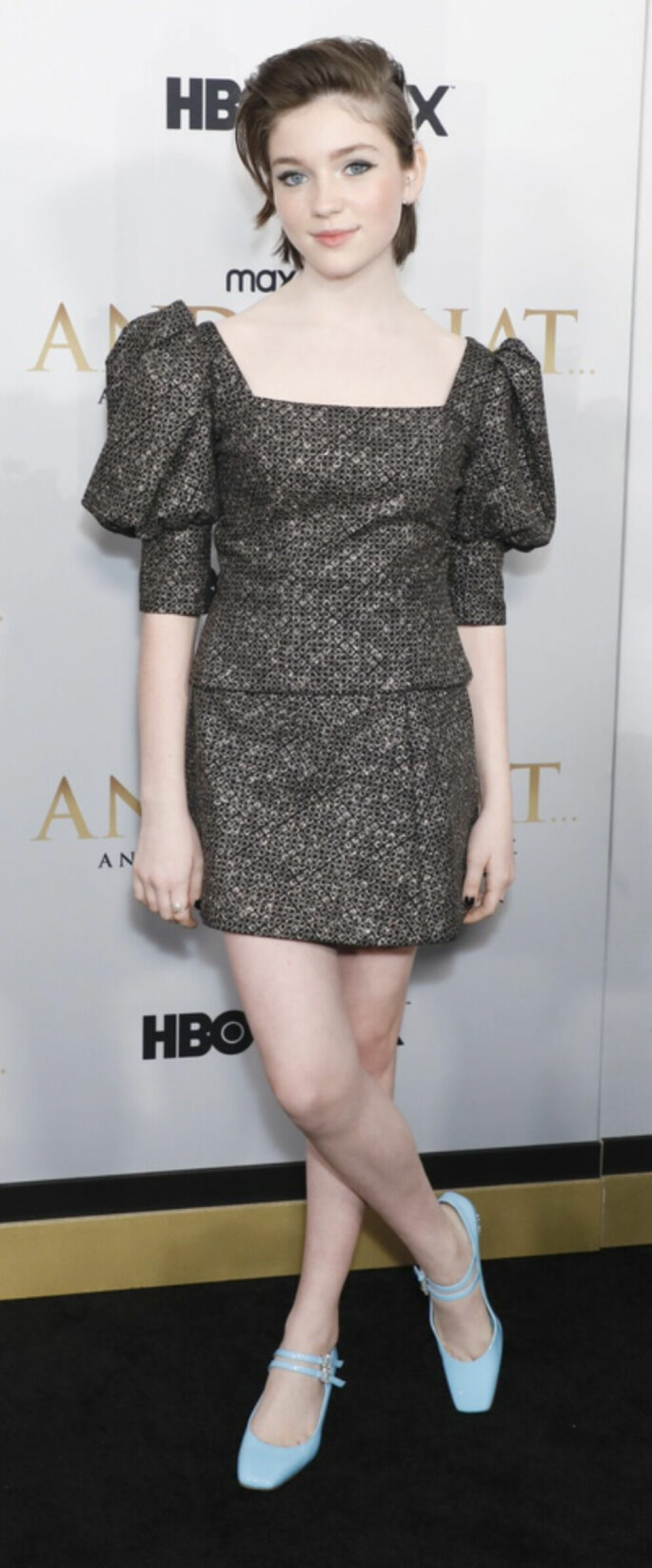 Alexa Swinton som Rose Goldenblatt. Alexa Swinton som Rose Goldenblatt