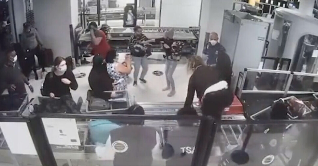 Cecilia Morales reagerade direkt och klättrade över rullbandet vid säkerhetskontrollen för att rädda spädbarnets liv. Cecilia Morales
