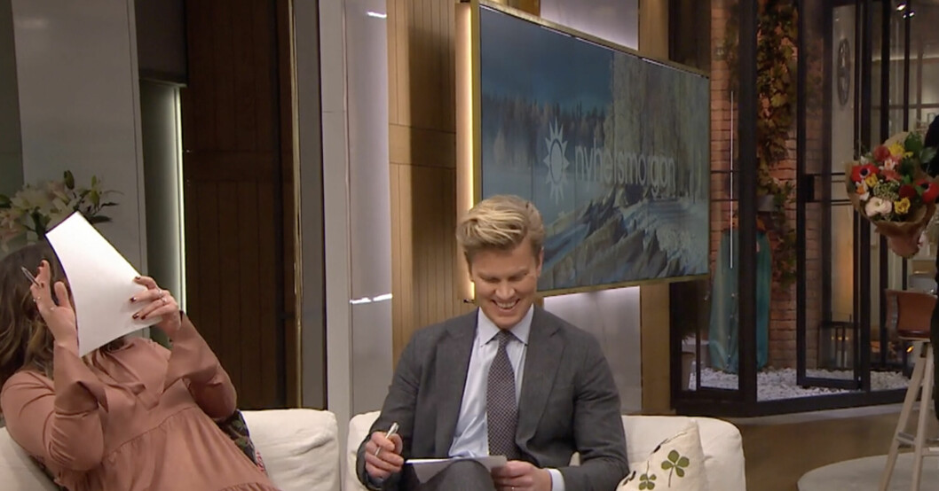 <span class=" italic" data-lab-italic_desktop="italic"><span class=" bold" data-lab-bold_desktop="bold">Här överraskas Soraya av Jesper i Nyhetsmorgon</span></span>