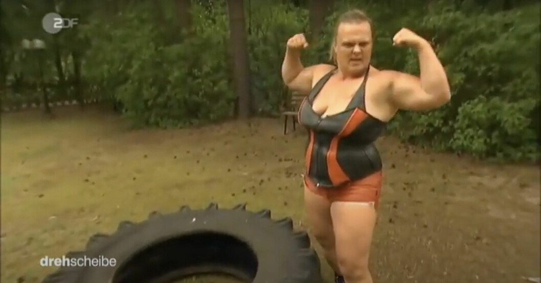 Anna Konda visar upp sin råa styrka. Anna Konda