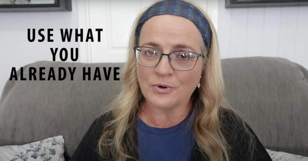Jeni Bonell driver youtubekanalen ”The Bonell Family”, där hon kommer med värdefulla tips om hur man kan spara pengar genom att prioritera rätt saker. Jeni Bonell