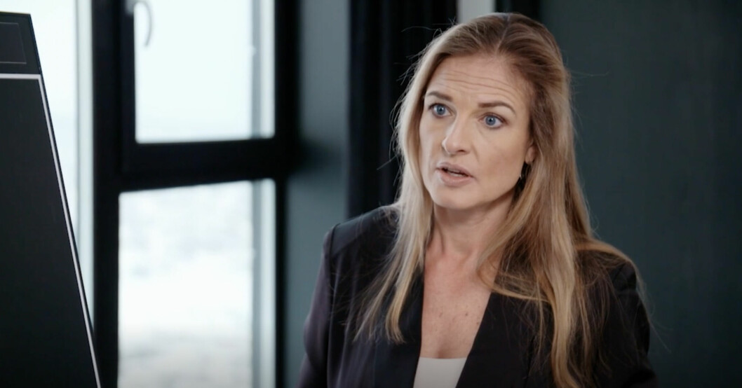 Programledaren Magdalena Kowalczyk kan inte tro sina ögon när hon får veta att Cecilias skulder ligger på 773 634 kronor. ”Hon har spenderat bisarrt mycket pengar”, säger hon i Lyxfällan. Magdalena Kowalczyk