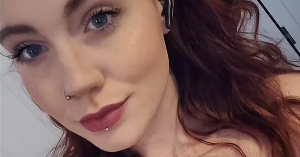 Mikaela säger att hon äts upp av skuldkänslor efter sonens otäcka olycka. Mikaela