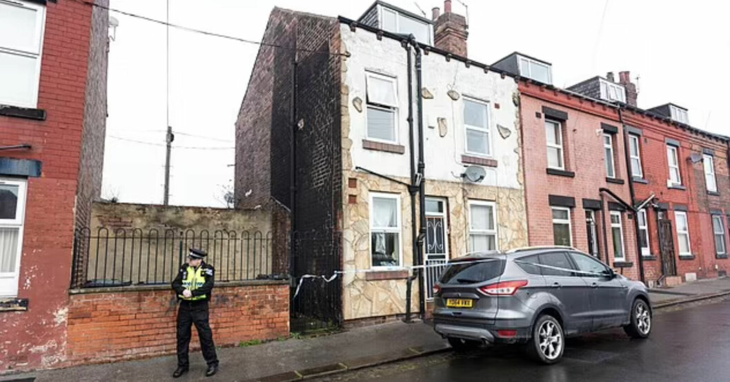 Utanför Mikaelas hem i Leeds. Sonen föll handlöst 4,5 meter och slog i asfalten under. Han överlevde mirakulöst och vårdas nu på sjukhus. Mikaelas hem i Leeds