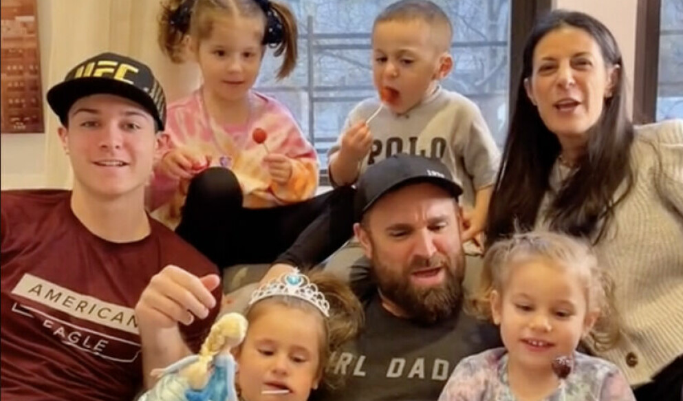 Tracy visar ofta upp hela familjen på Tiktok. Tracys familj