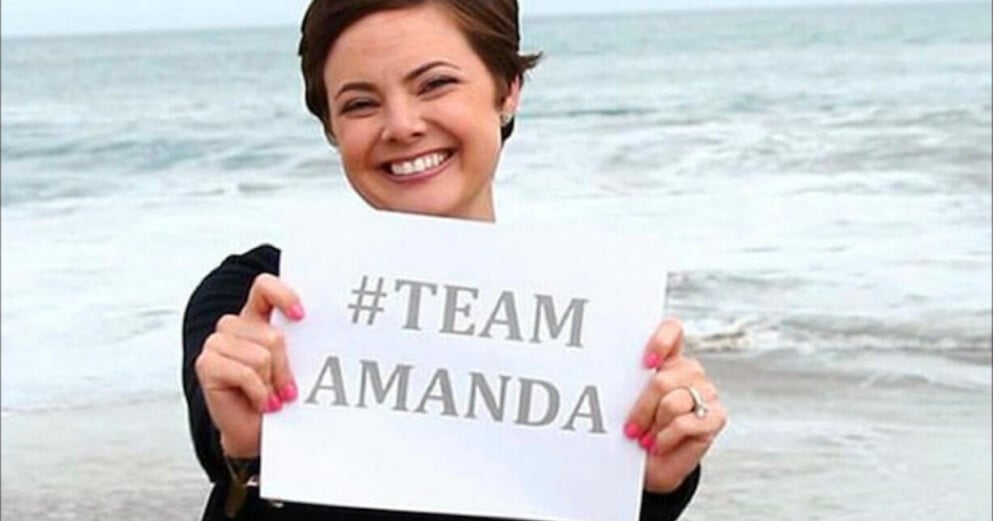 Amanda Riley, 37, hittade på att hon hade cancer och lurade till sig över en miljon kronor. Amanda Riley