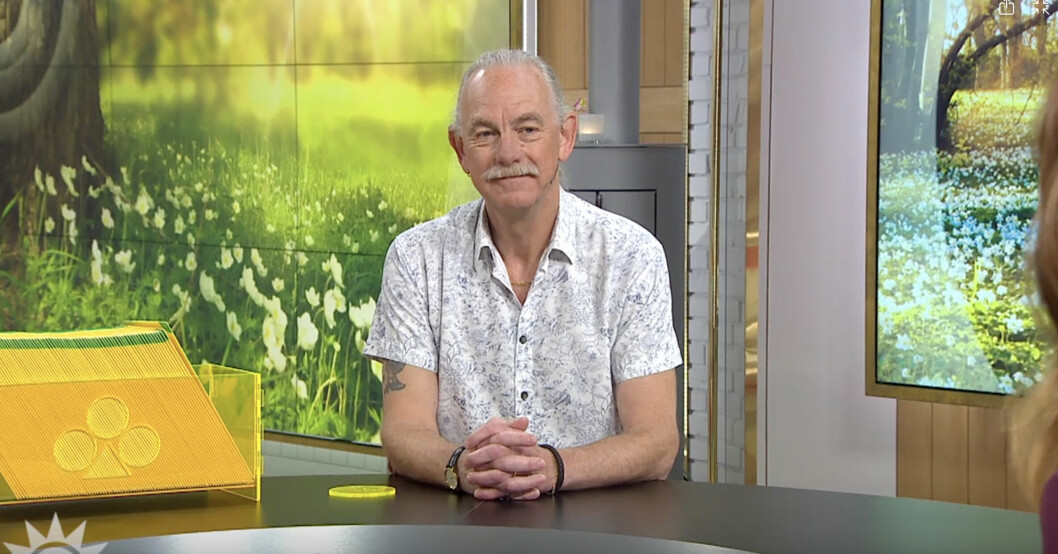 Henrik från Bro gör sig redo för trisskrap i Nyhetsmorgon. Henrik från Bro