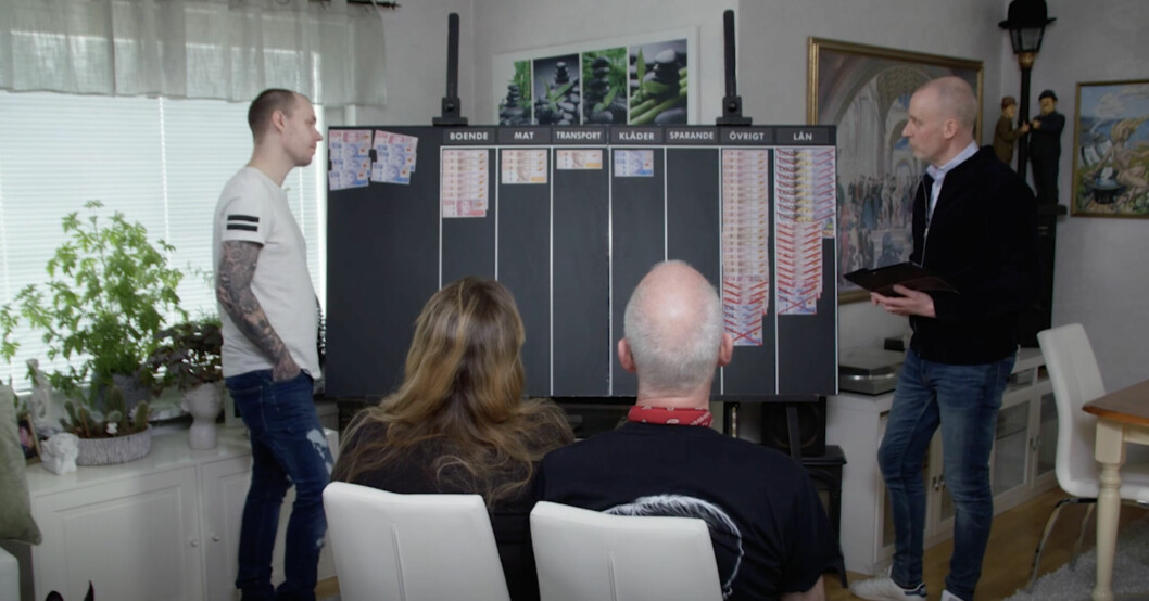Sedlarna på budgettavlan räcker inte till.
