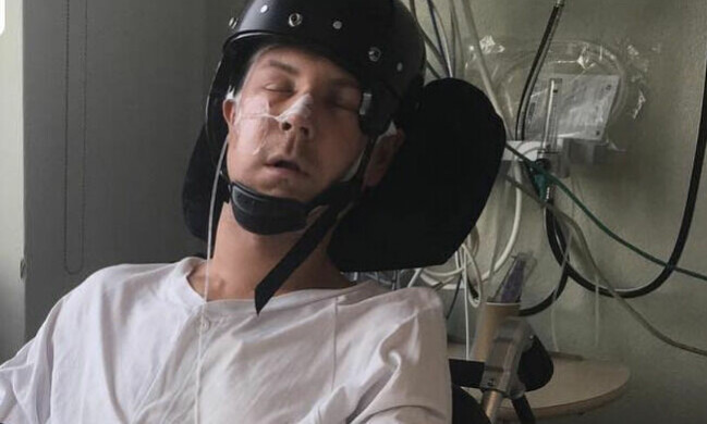Mårten Johansson i operatonssalen på Nya Karolinska i Solna. Han var kvar tre månader på sjukhus. Mårten Johansson på Nya Karolinska.