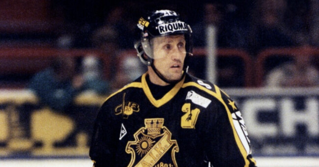 Börje Salming avlutade hockeykarriären i AIK.