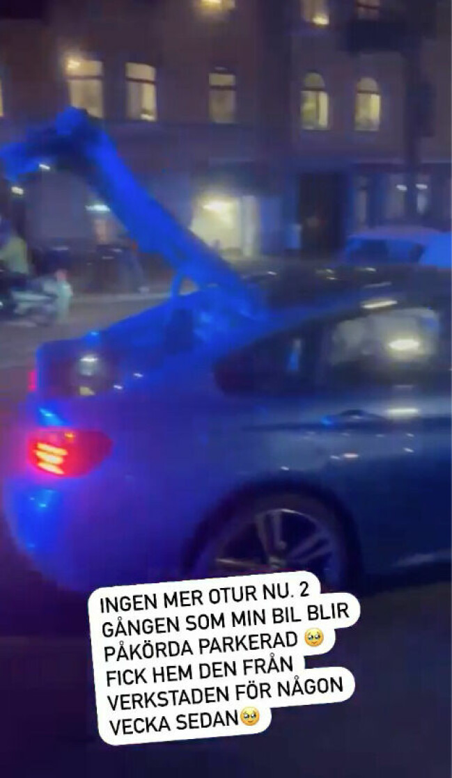 Blåljus från polisbilen. Mannens bil som körde in i Magdalenas bil.