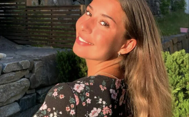 Isabel spelar fortfarande i Brynes fotbollsklubb, som Erling gjorde när han var liten. De delar sporten som ett gemensamt intresse. Isabel spelar fortfarande i Brynes fotbollsklubb, som Erling gjorde när han var liten. De delar sporten som ett gemensamt intresse.