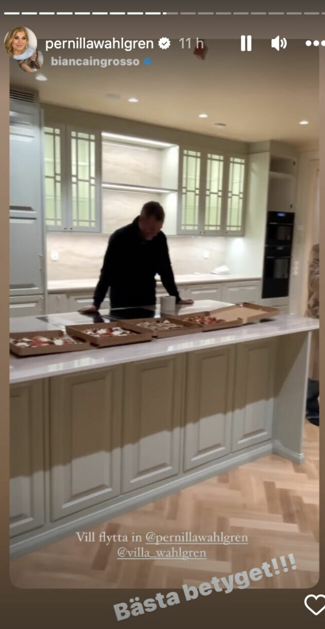 Pernillas nya kök. Det bjuds på pizza! Pernillas nya kök. Det bjuds på pizza!