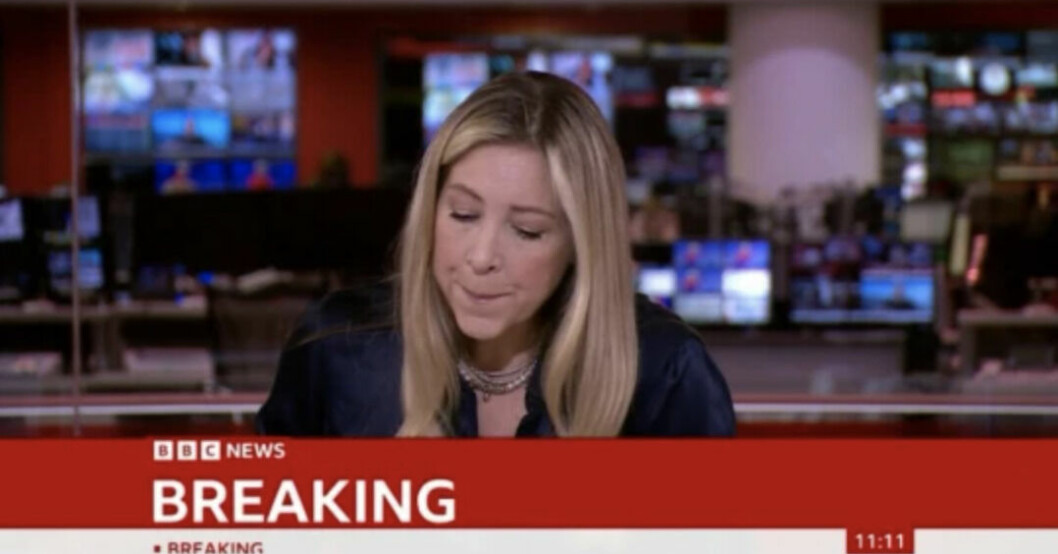 Joanna Gosling på BBC News har fått mycket kredd för att hon tog sig igenom sändningen trots att hon började gråta. Joanna Gosling på BBC News har fått mycket kredd för att hon tog sig igenom sändningen trots att hon började gråta.