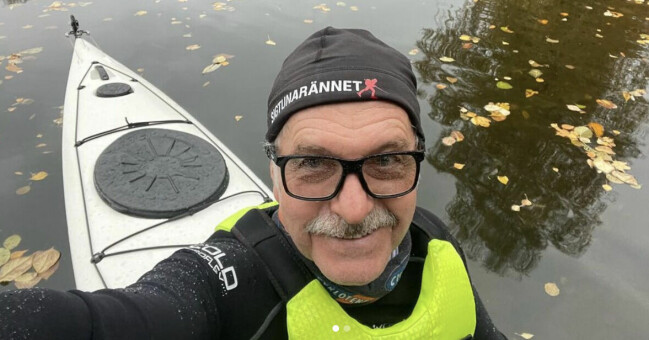 Ulf Kristofferson är en stor naturälskare och kavajentusiast. Han tar varje tillfälle som bjuds att ge sig ut och paddla. Här i Sicklasjön i södra Stockholm. Ulf Kristofferson är en stor naturälskare och kavajentusiast. Han tar varje tillfälle som bjuds att ge sig ut och paddla. Här i Sicklasjön i södra Stockholm.