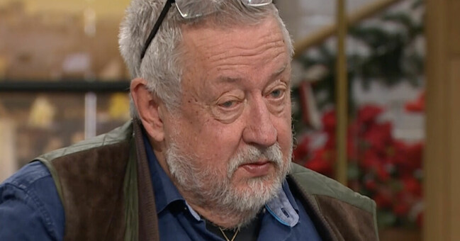 Leif GW Persson gästade Nyhetsmorgon i söndags och fick prata dels om schimpansskjutningen i Gävle, dels om julklappstips. Leif GW Persson gästade Nyhetsmorgon i söndags och fick prata dels om schimpansskjutningen i Gävle, dels om julklappstips.