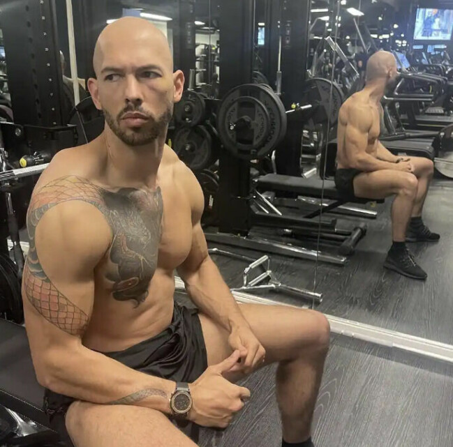 Andrew Tate har en bakgrund som världsmästare i kickboxning.