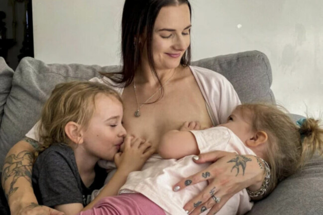 Lauren tror själv att Bowie kommer att sluta ta hennes bröst när han är sex år. Lauren tror själv att Bowie kommer att sluta ta hennes bröst när han är sex år.