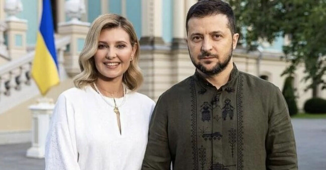 Zelenskyj tillsammans med sin fru, Ukrainas första dam, Olena Zelenska. Zelenskyj tillsammans med sin fru, Ukrainas första dam, Olena Zelenska.