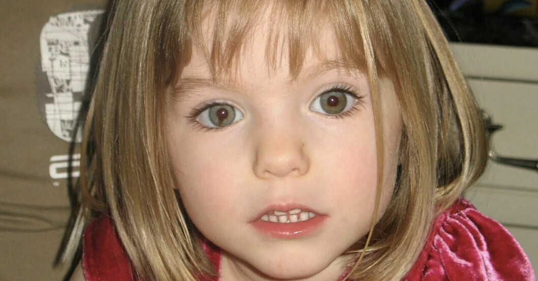 Madeleine McCann försvann som 3-åring från portugiska semesterorten Praia da Luz. Madeleine McCann försvann som 3-åring från portugiska semesterorten Praia da Luz.