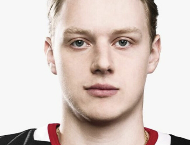 Sotji-forwarden Artyom Ivanyuzhenkov. Sotji-forwarden Artyom Ivanyuzhenkov.