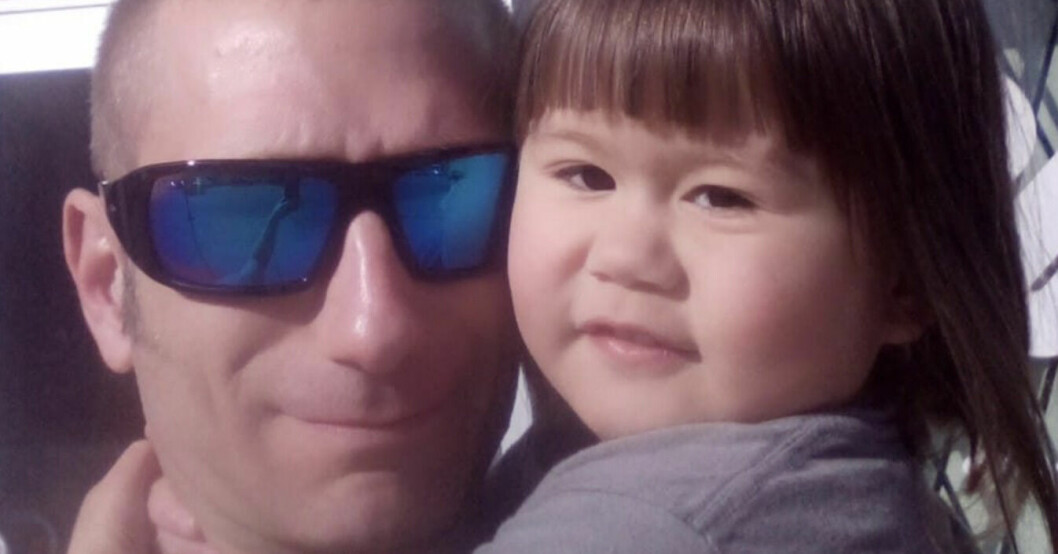 Paul Schmidt mördades framför ögonen på sin dotter Erica, 3. Paul Schmidt mördades framför ögonen på sin dotter Erica, 3.