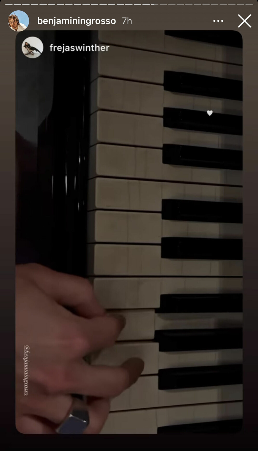 Skärmdump från Benjamin Ingrossos Instagram story, där han för första gången bekräftar att han och Frøya umgås. Skärmdump från Benjamin Ingrossos Instagram story.