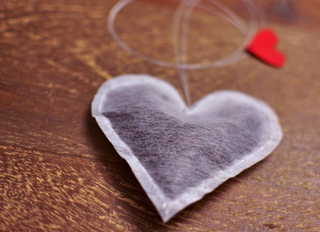 small-valentines-day-gifts-for-him-idea-tea-bag-heart-shape