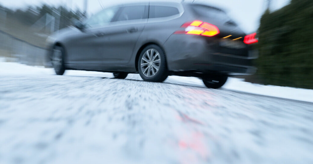 SMHI har utfärdat varning för plötslig ishalka. Arkivbild. Plötslig ishalka och snö – SMHI varnar