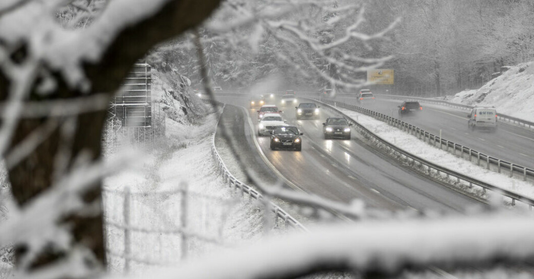 SMHI utfärdar gul varning i väst – snöfall kan försenad trafiken.