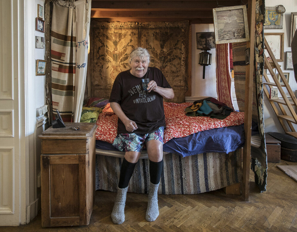 Staffan i sin lägenhet 2018.