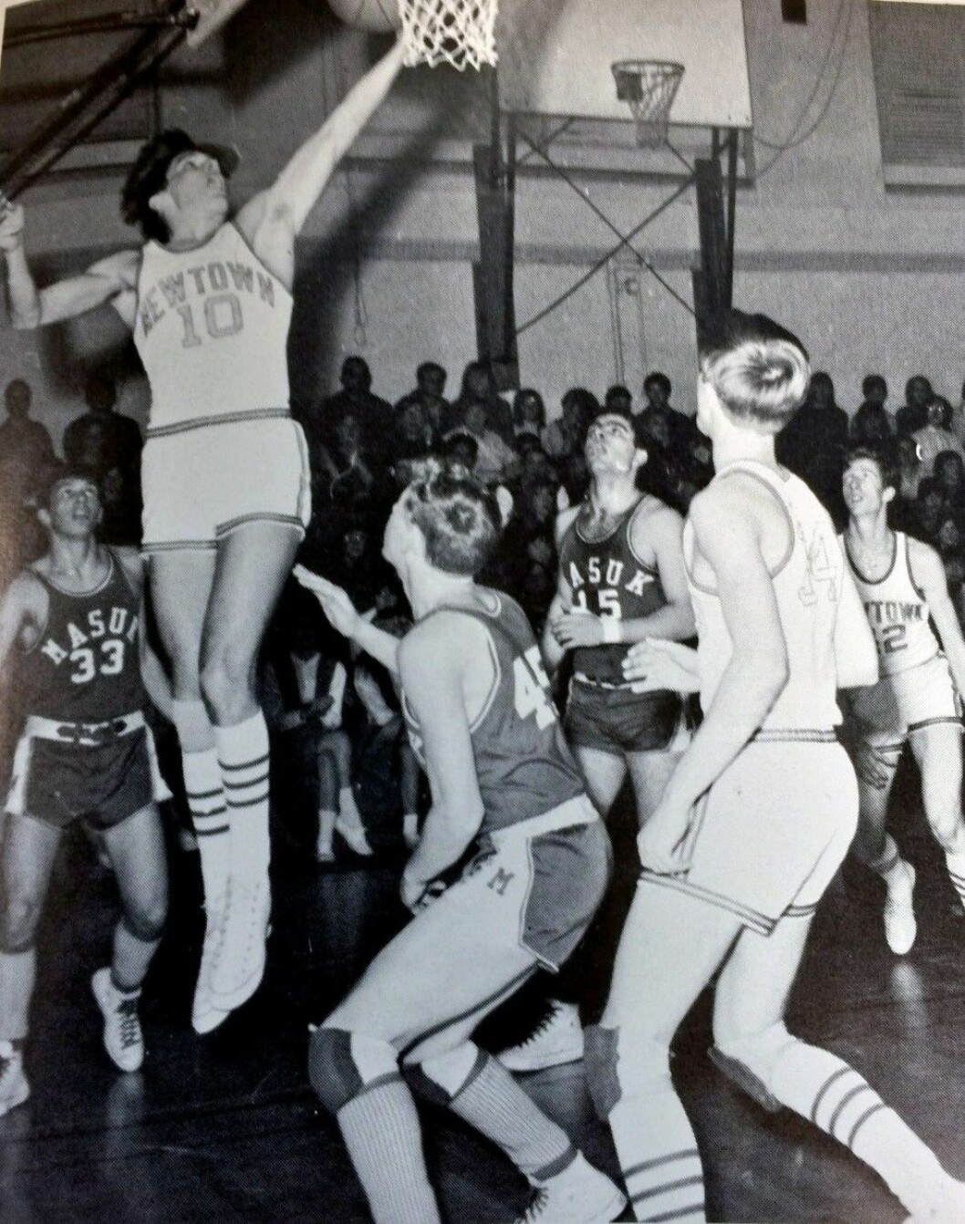 Bruce la all energi på idrott under skoltiden och spelade även basket under en period. Foto: Stella Pictures ste-bruce-jenner-3498945.jpg