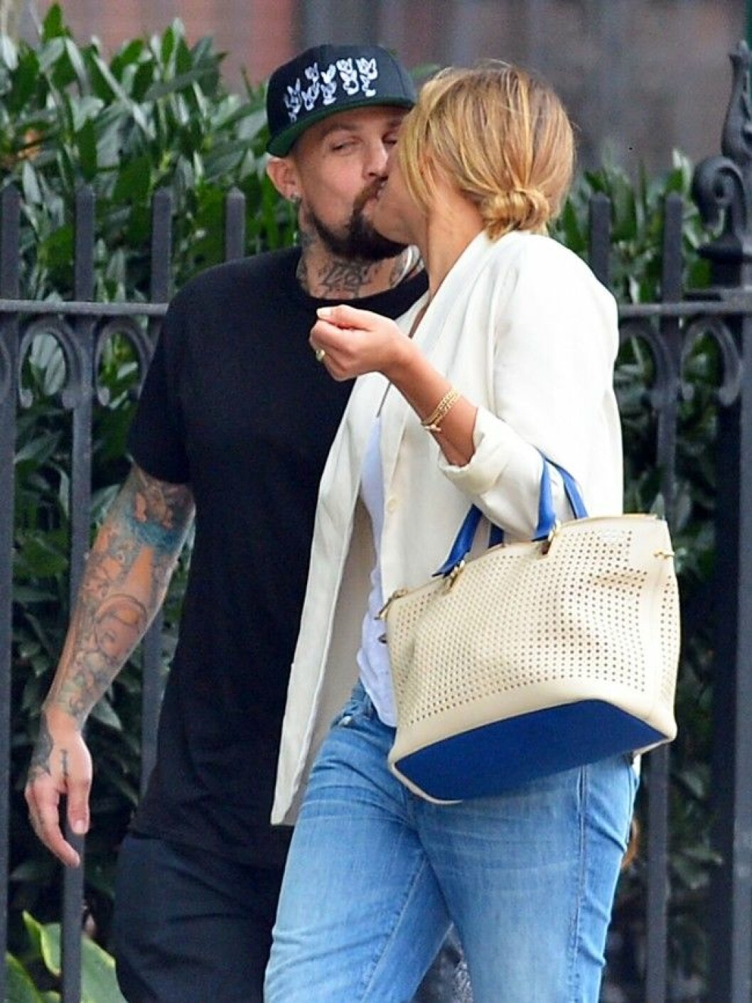 Cameron Diaz och Benji Madden gillar att pussas!