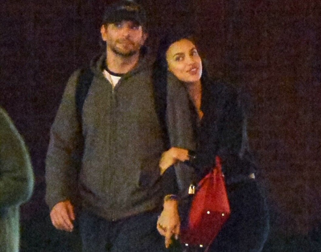 Bradley Cooper och Irina Shayk myser på promenad. Foto: Stella Picture Foto: Stella