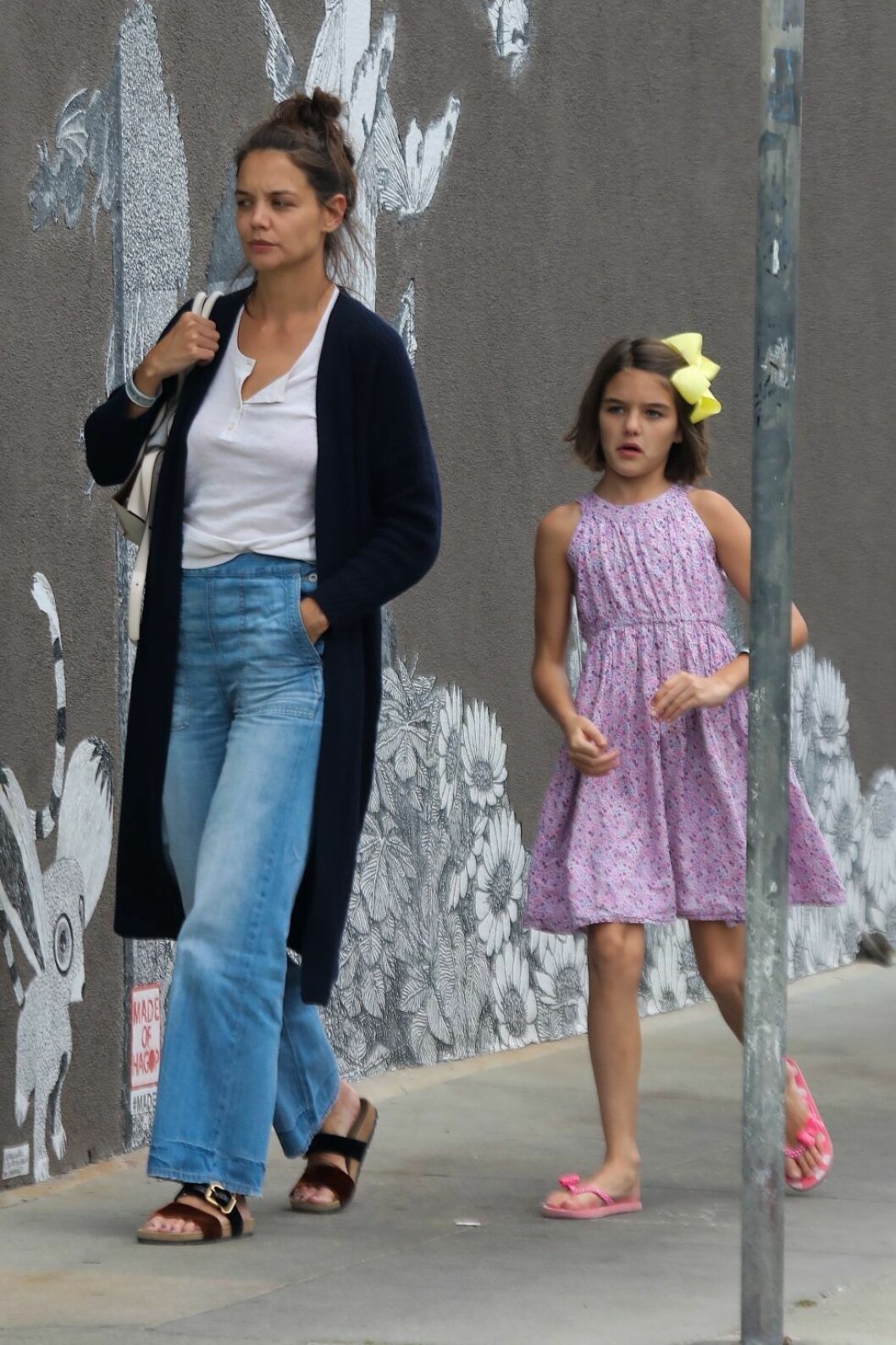 Katie och Suri i Los Angeles.