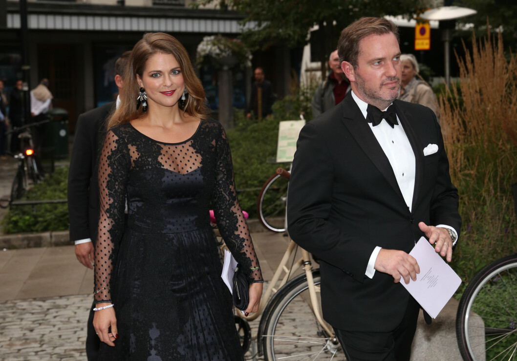 Prinsessan Madeleine kan föda när som helst – och har Chris O’Neill otur kan han missa förlossningen. Foto: Stella Pictures Prinsessan Madeleine kan föda när som helst – och har Chris O'Neill otur kan han missa förlossningen. Foto: Stella Pictures