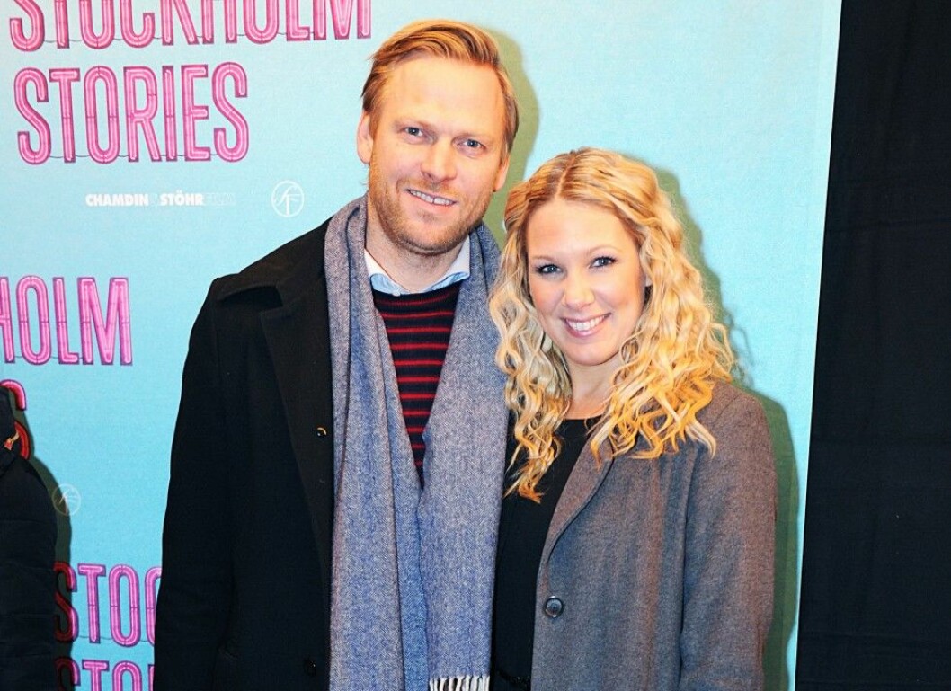 Anna ihop med maken Jesper Rodhborn. Foto: Stella Pictures Premiär Stockholm Stories