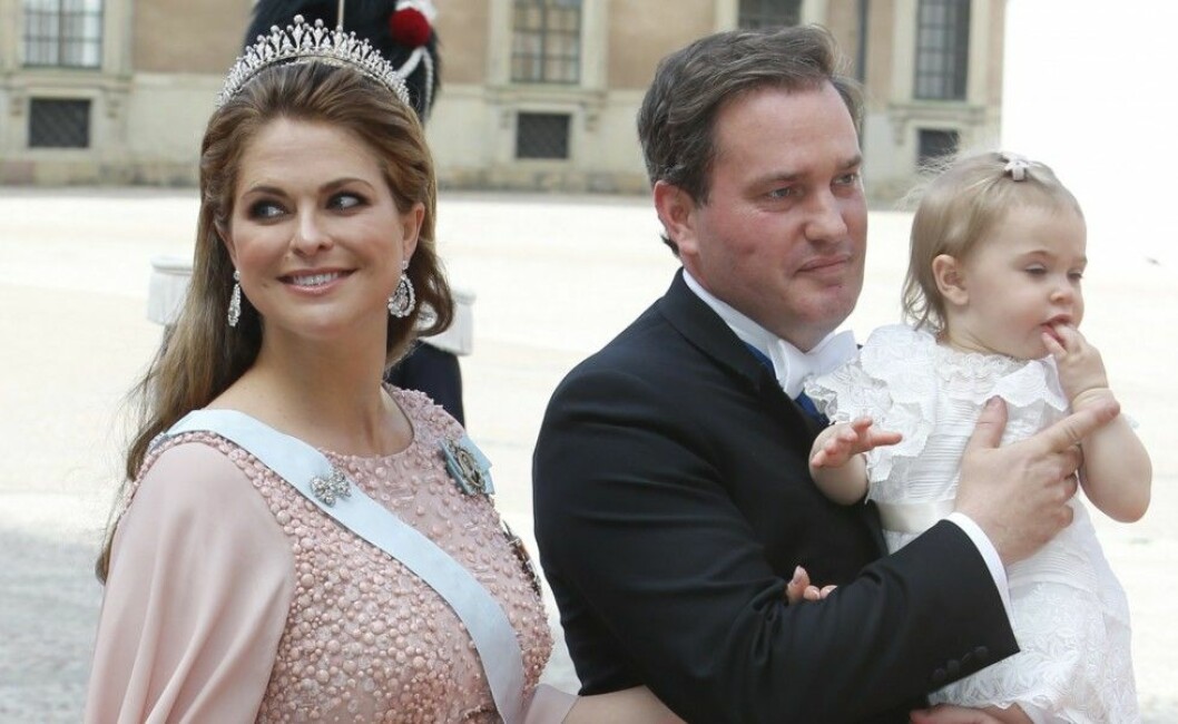 Prinsessan Madeleine, Chris ONeill och lilla Leonore. Foto: Stella Pictures