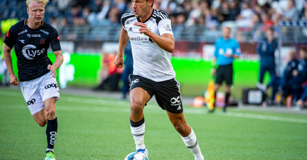 Stefano Vecchia i Rosenborgströjan. Arkivbild. MFF värvar Rosenborg-stjärna
