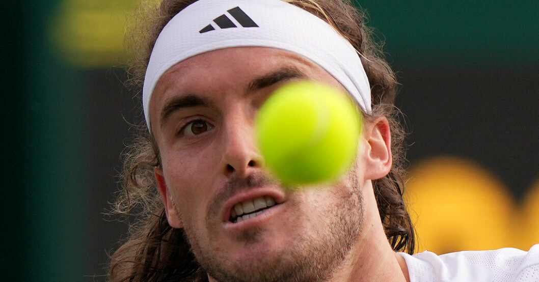 Stefanos Tsitsipas under matchen mot Dominic Thiem i årets upplaga av Wimbledon. Tsitsipas: Toalettbråket med Murray är "glömt"