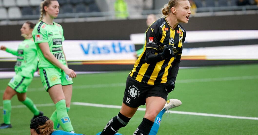 Stine Larsen jublar efter sitt sena segermål i svenska cupens semifinal mot Kristianstad. Larsen avgjorde sent: "Den bästa känslan"