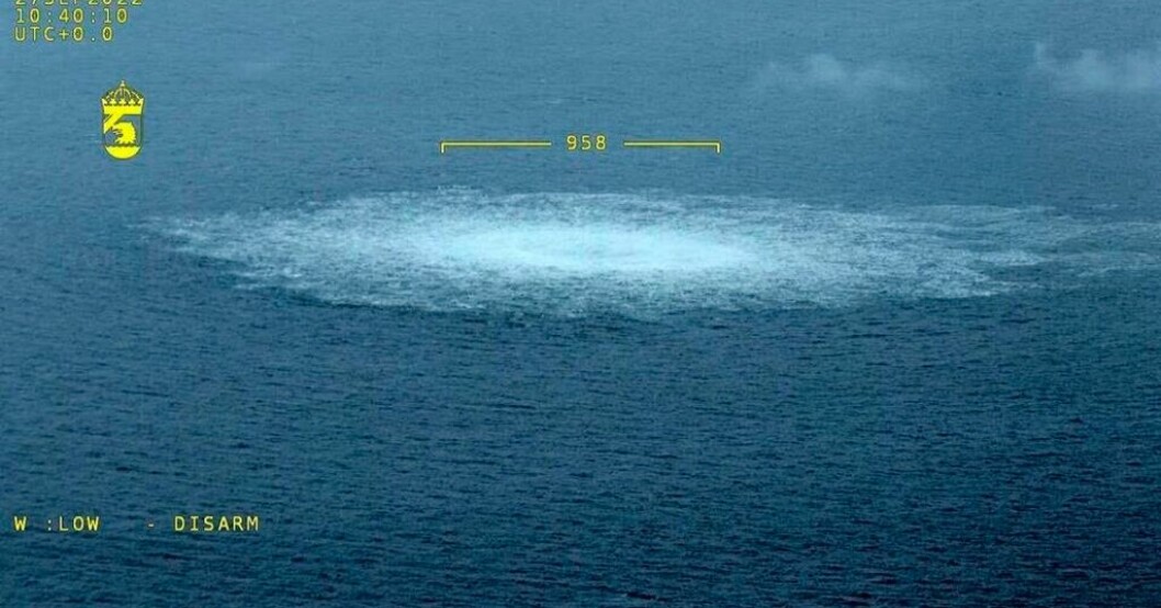 Stora mängder gas bubblade ut i havet efter att Nord Stream 2 skadats av en explosion i september. Arkivbild. Gammalt gift sipprar fram vid Nord Stream