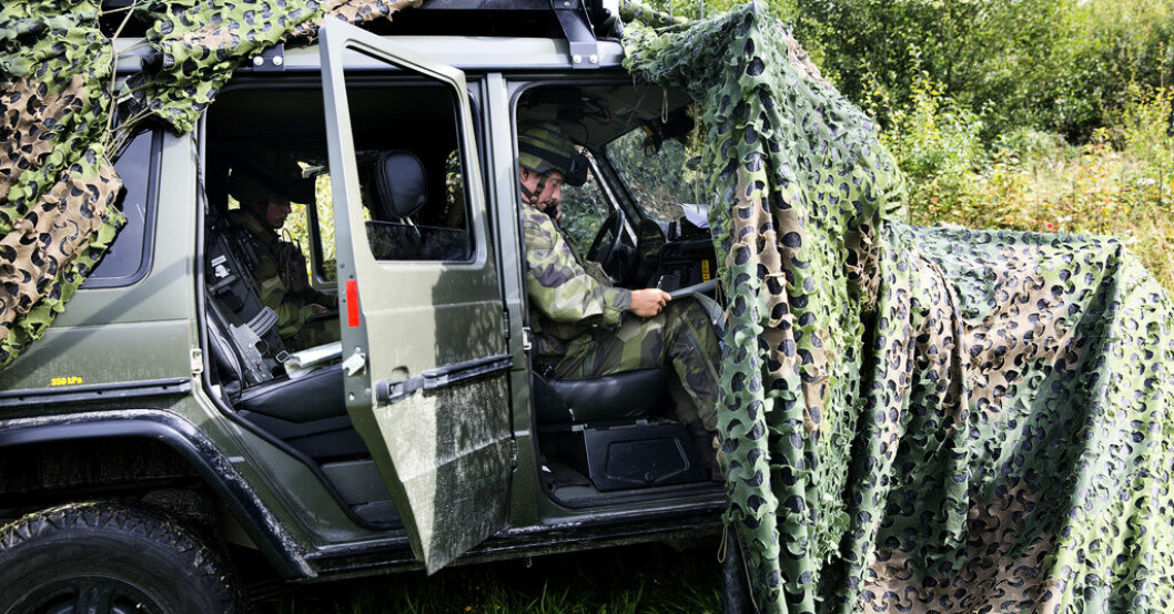 Stridsledning från ett militärfordon. Arkivbild. Miljardavtal för försvarets ledningssystem