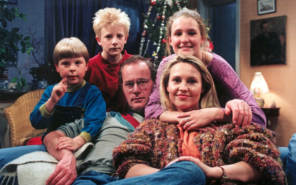 Carina i Sunes jul 1991 tillsammans med Gabriel Odenhammar (Håkan), Andreas Hoffer (Sune), Peter Haber (Rudolf) och Nina Almlöf (Anna).